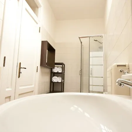 アンド ソー レッチェ