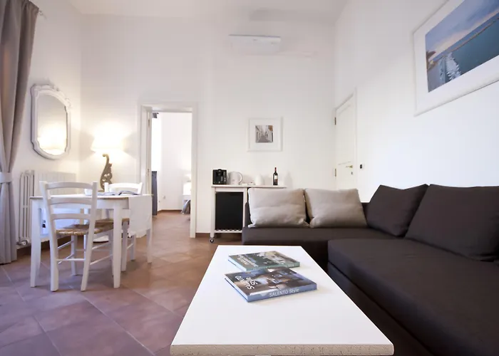 לינה וארוחת בוקר And So לצ'ה