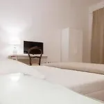 And So Oda ve Kahvaltı