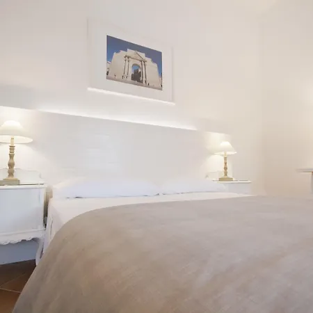 Bed & Breakfast And So 4*