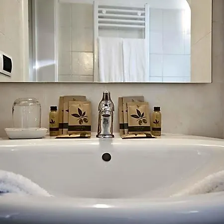 And So Bed & Breakfast Lecce
