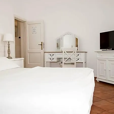 Bed & Breakfast And So