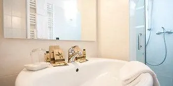 Bed & Breakfast And So
