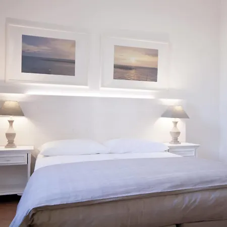 And So Boutique Bed & Breakfast *