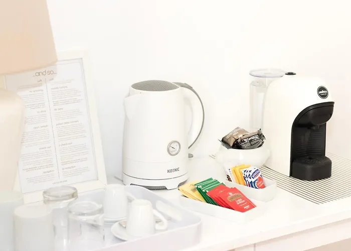 ベッド・アンド・ブレックファスト アンド ソー 3*