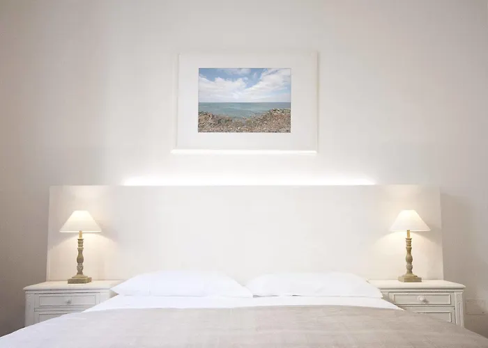 ベッド・アンド・ブレックファスト アンド ソー